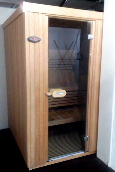 Installazione di sauna mod. Variant in ufficio direzionale presso un'azienda