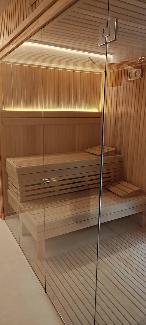 Bespoke basement sauna in Verona